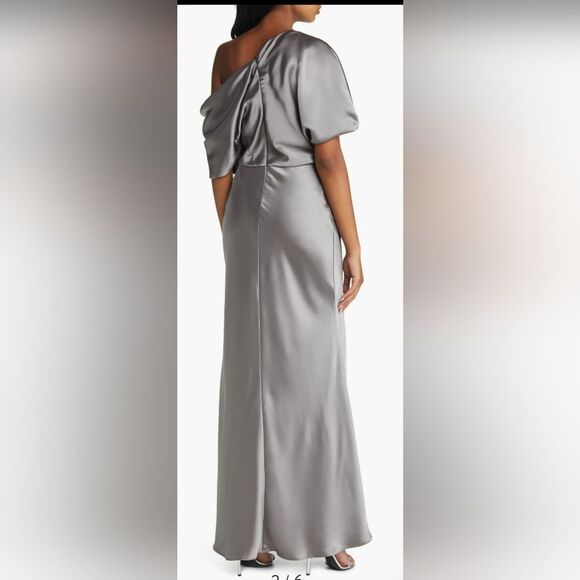 Amsale Gray Asymmetrical Gown with Elegant Design - Picture 2 of 7